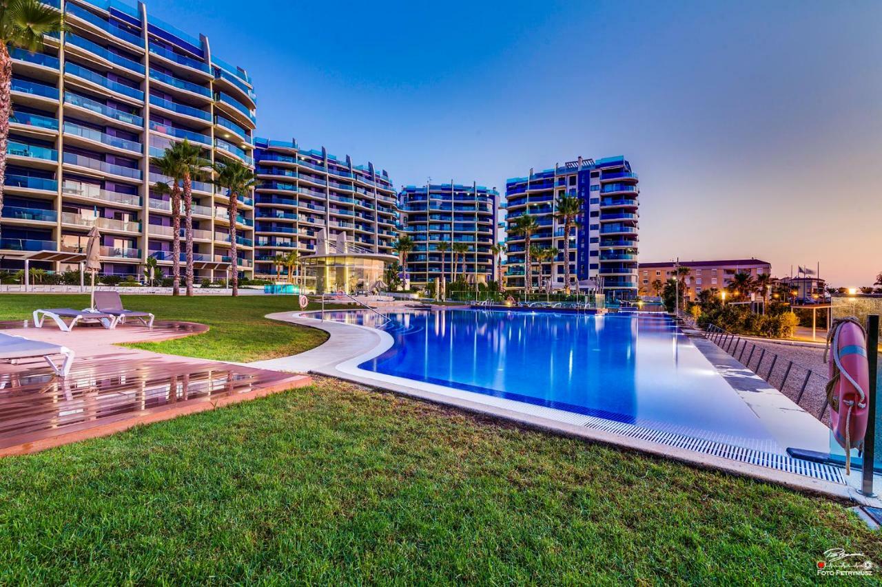Ferienwohnung Torrevieja - Punta Prima Sea Senses Exterior foto